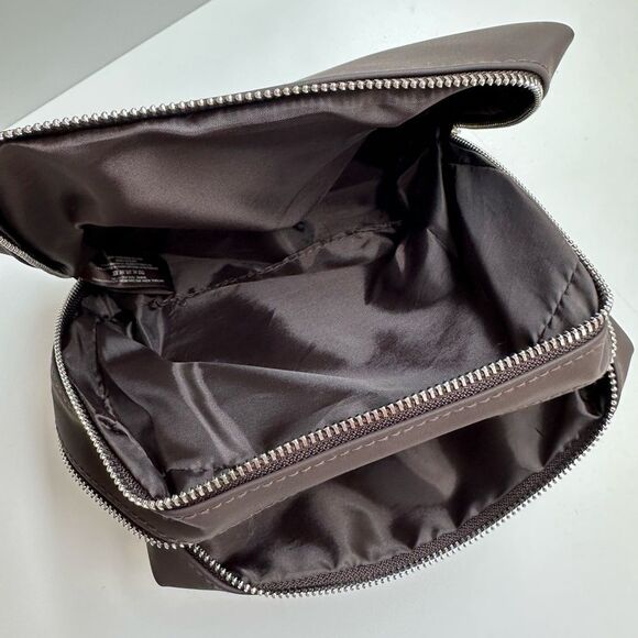 Dolce & Gabbana Beauty Cosmetic Toiletry Bag Brown Dual Zipper 2 Compartments - Picture 8 of 10